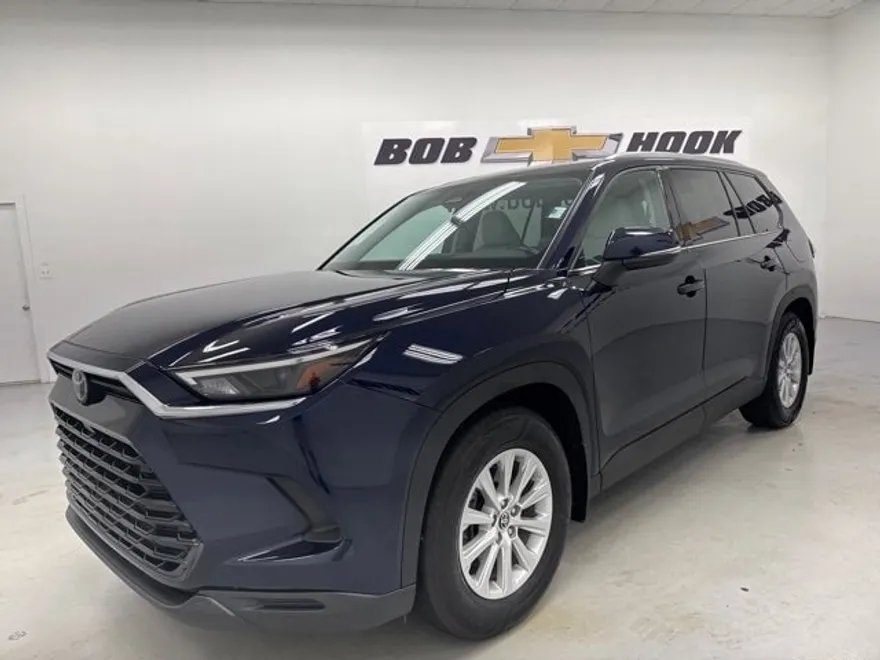 2024 Toyota Grand Highlander XLE photo 1