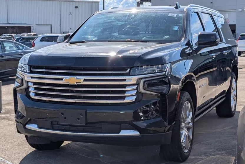 2021 Chevrolet Suburban High Country photo 1