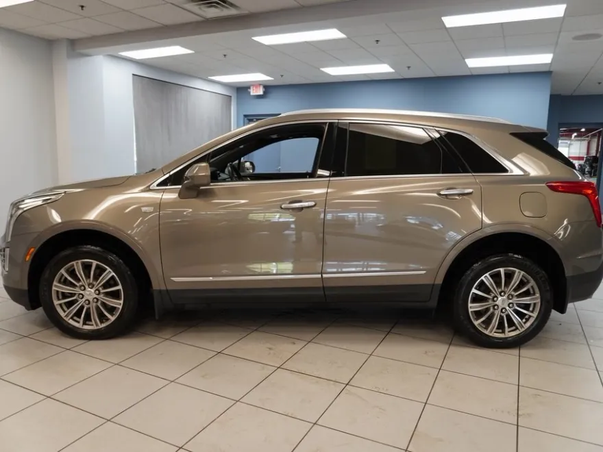 2019 Cadillac XT5 Luxury photo 1