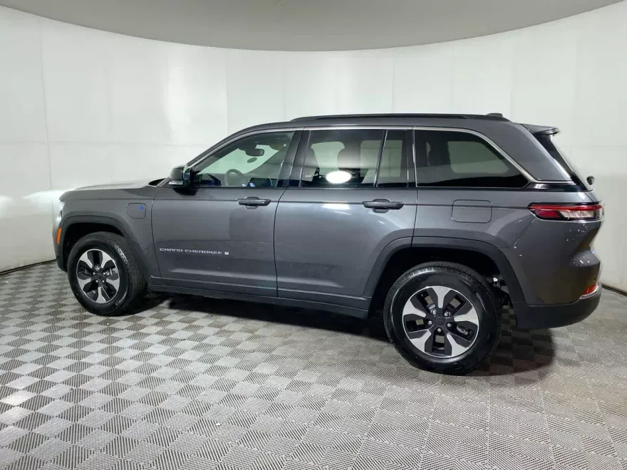 2024 Jeep Cherokee Limited 4xe photo 1
