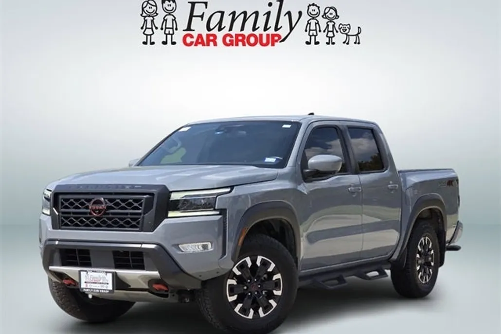 2022 Nissan Frontier PRO-4X photo 1
