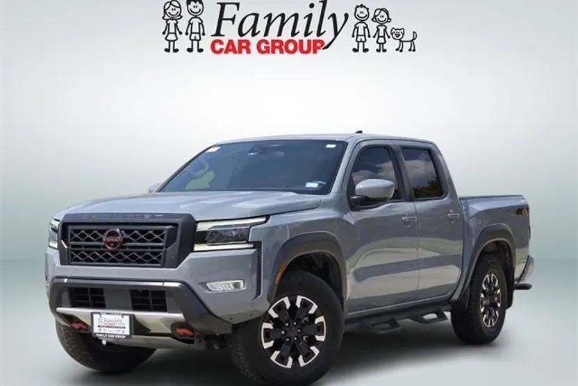 2022 Nissan Frontier PRO-4X photo 1