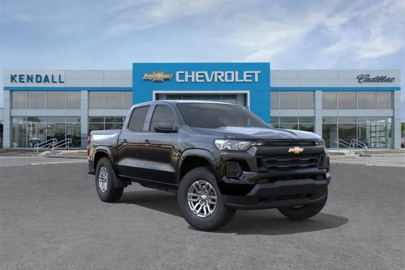 2025 Chevrolet Colorado Work Truck LT photo 1