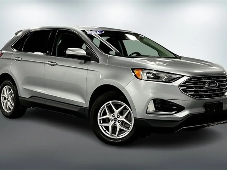 2022 Ford Edge SEL photo 1