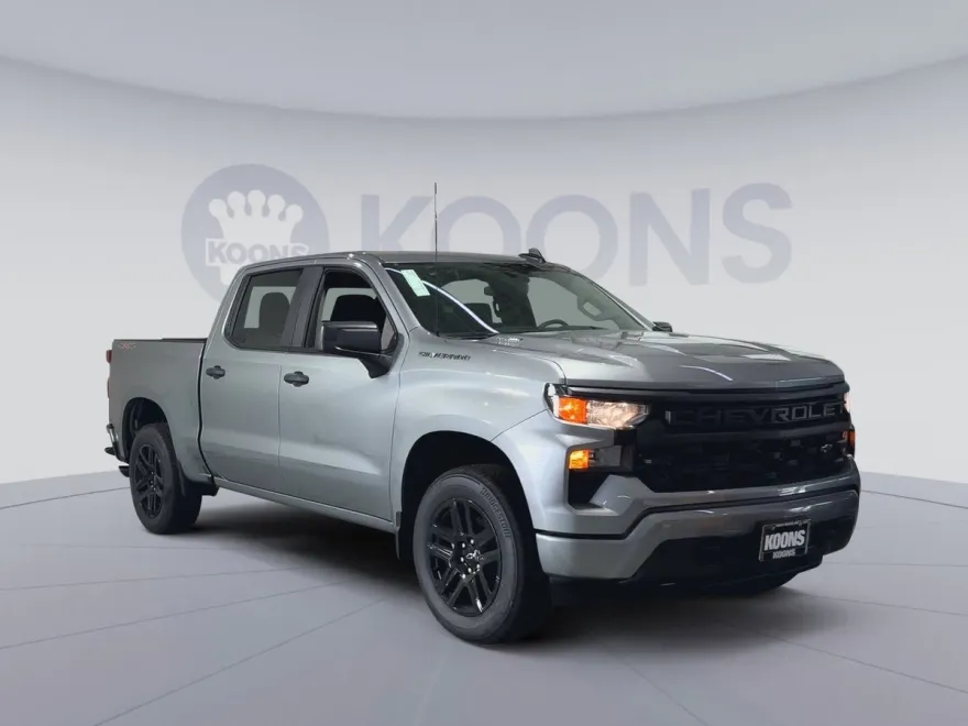 2025 Chevrolet Silverado Custom photo 1