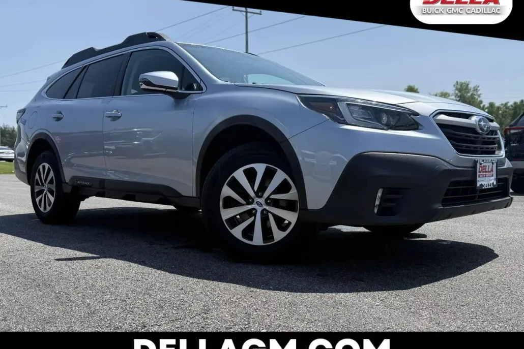 2020 Subaru Outback Premium photo 1