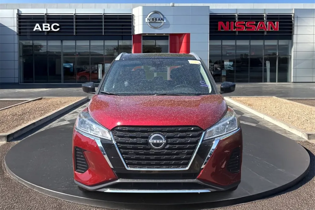 2024 Nissan Kicks SV photo 1