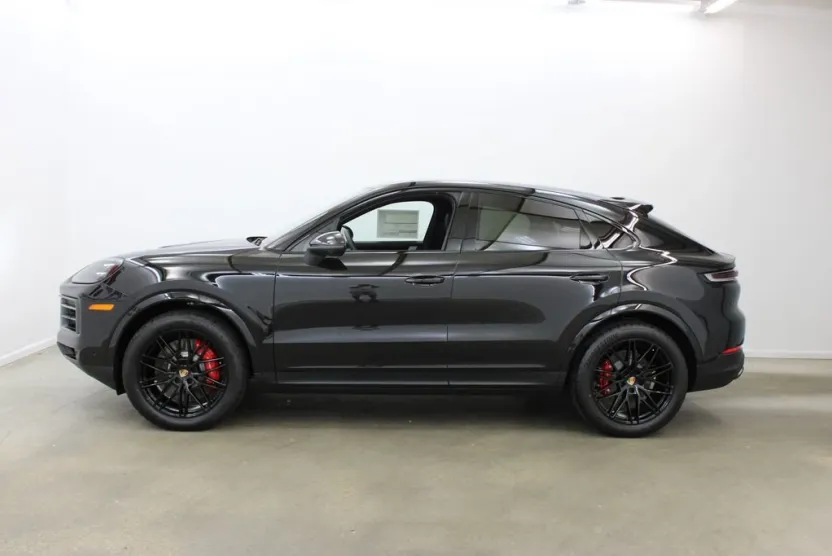 2025 Porsche Cayenne Coupe S photo 1