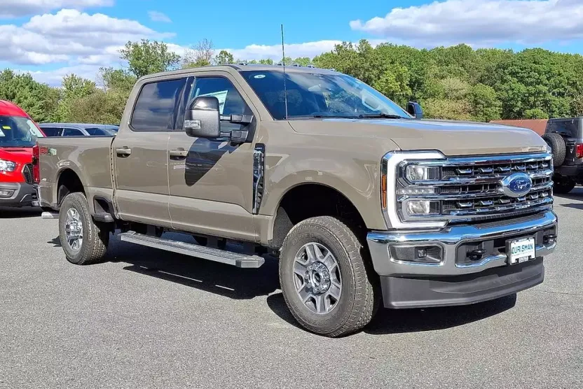 2026 Ford F-350 Lariat photo 1