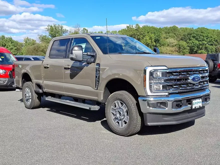 2026 Ford F-350 Lariat photo 1