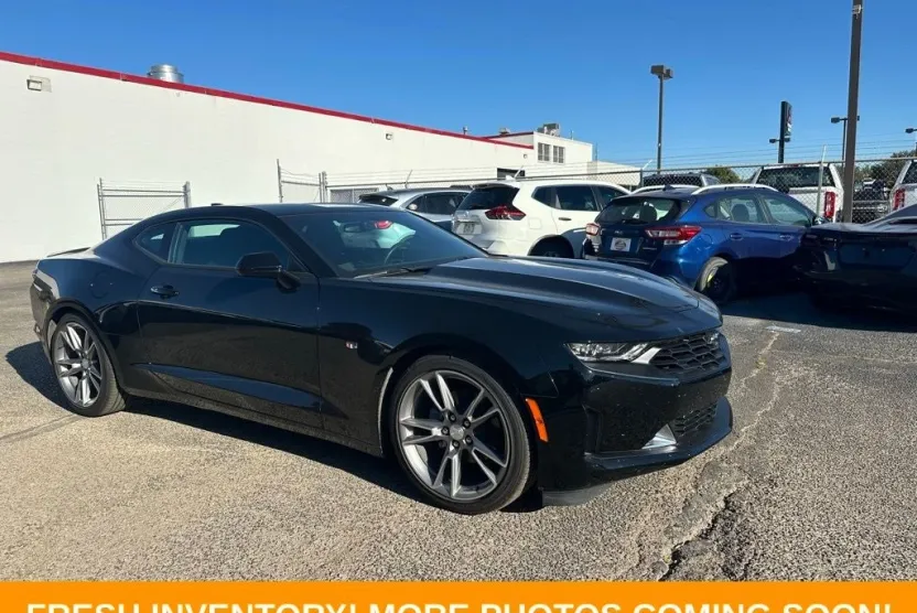 2023 Chevrolet Camaro 1LS 1LT photo 1