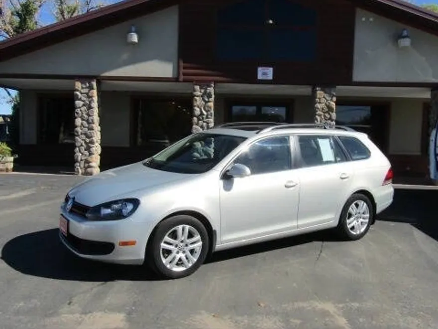2011 Volkswagen Jetta SportWagen TDI photo 1