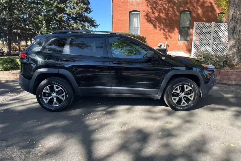 2018 Jeep Cherokee Trailhawk photo 1