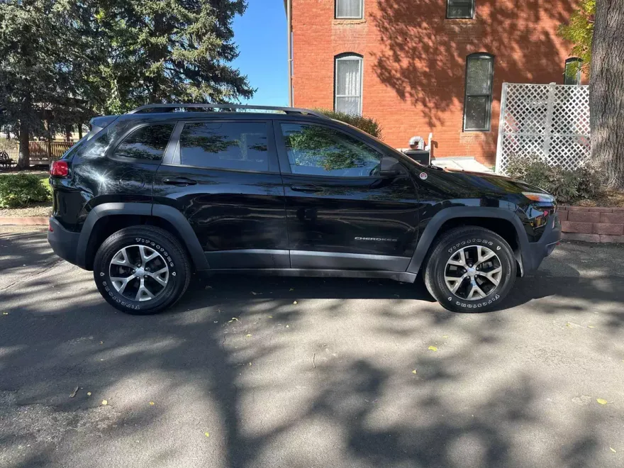 2018 Jeep Cherokee Trailhawk photo 1