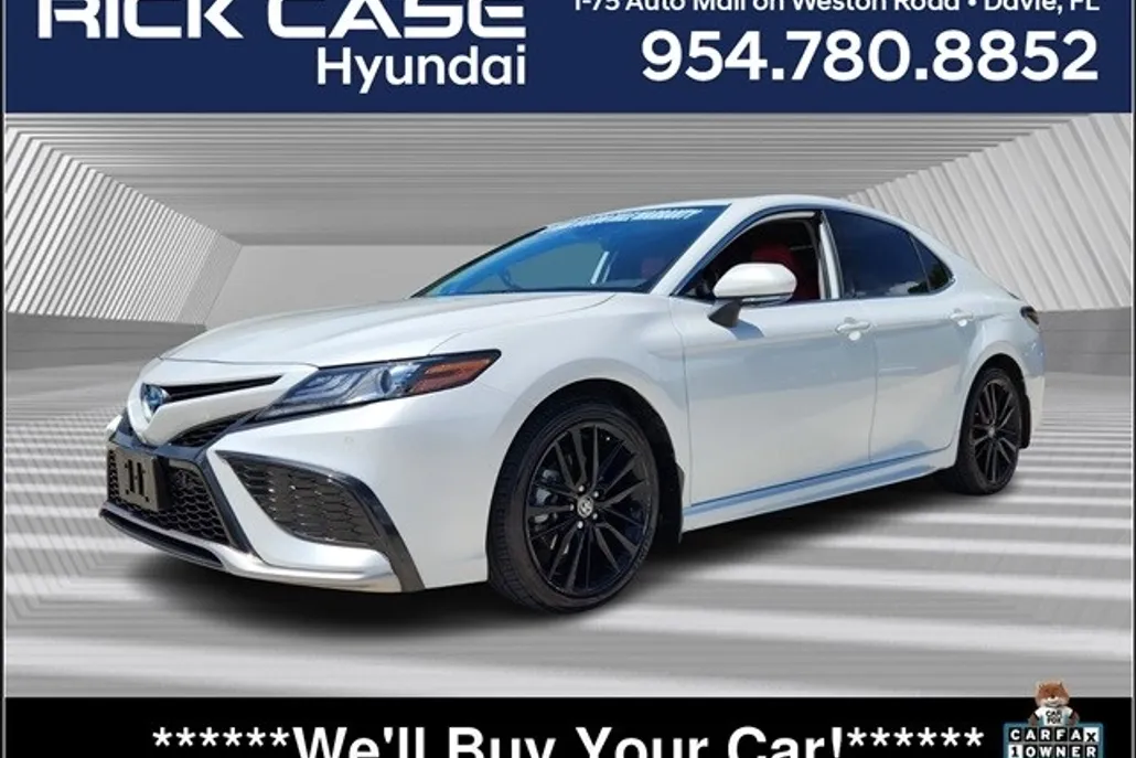2023 Toyota Camry Hybrid XSE photo 1