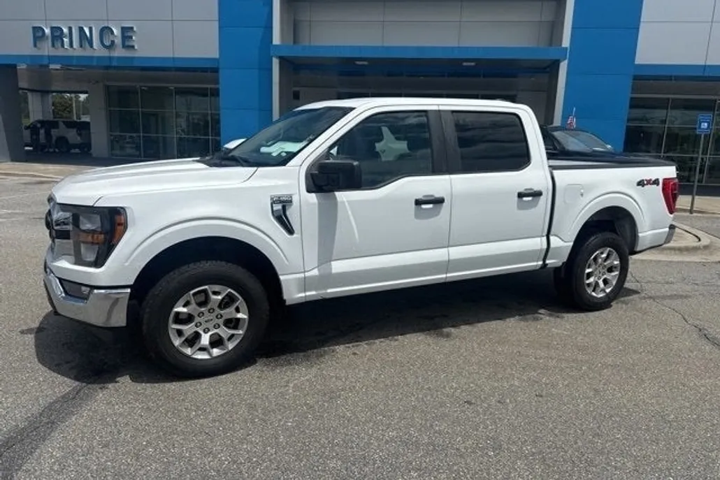 2023 Ford F-150 XL photo 1