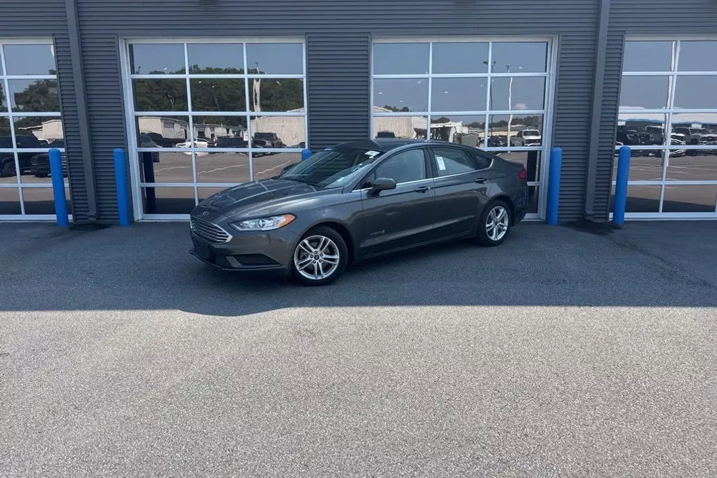 2018 Ford Fusion Hybrid S photo 1
