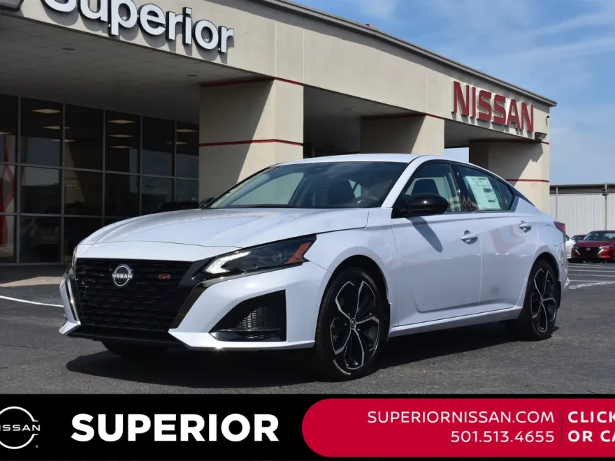 2025 Nissan Altima SR photo 1