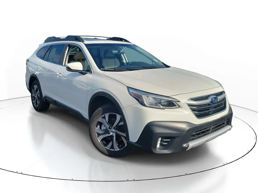2022 Subaru Outback Limited photo 1