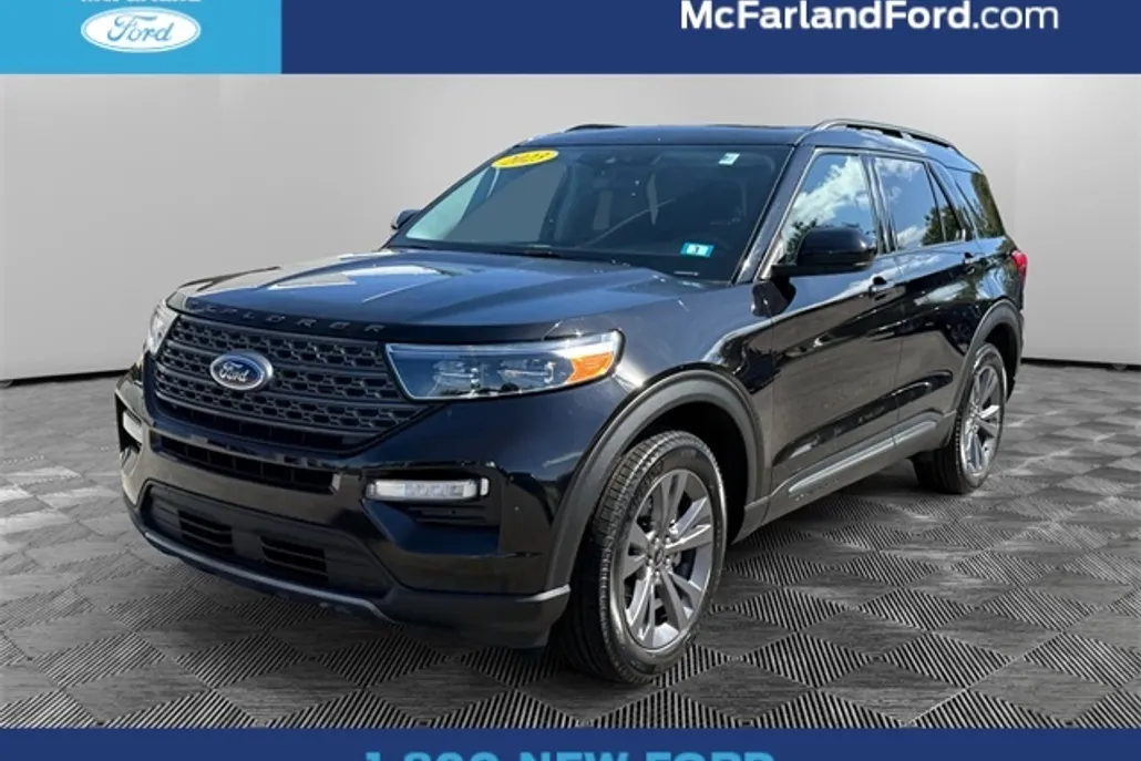 2023 Ford Explorer XLT photo 1