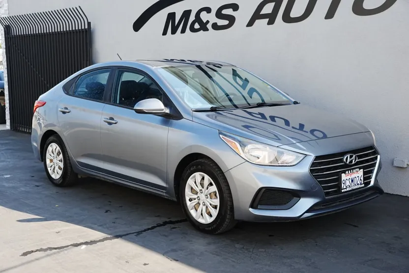 2020 Hyundai Accent SE photo 1