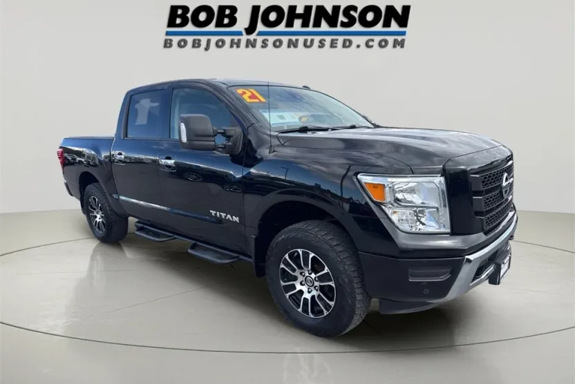 2021 Nissan Titan SV photo 1