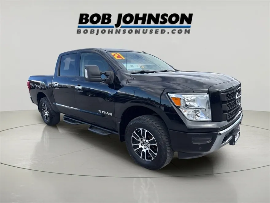 2021 Nissan Titan SV photo 1