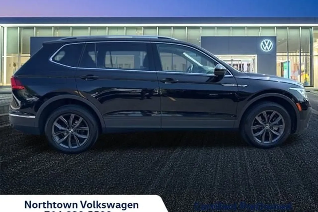 2022 Volkswagen Tiguan SE photo 1