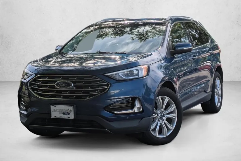 2020 Ford Edge Titanium photo 1