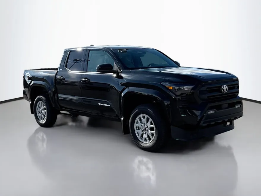 2025 Toyota Tacoma SR5 photo 1