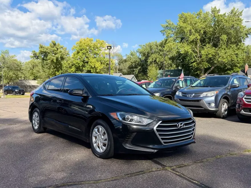 2018 Hyundai Elantra SE photo 1