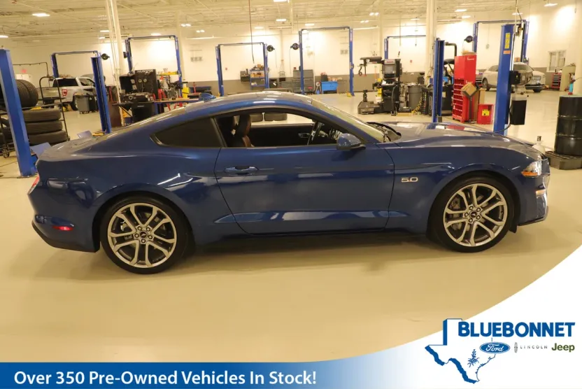 2022 Ford Mustang GT Premium photo 1