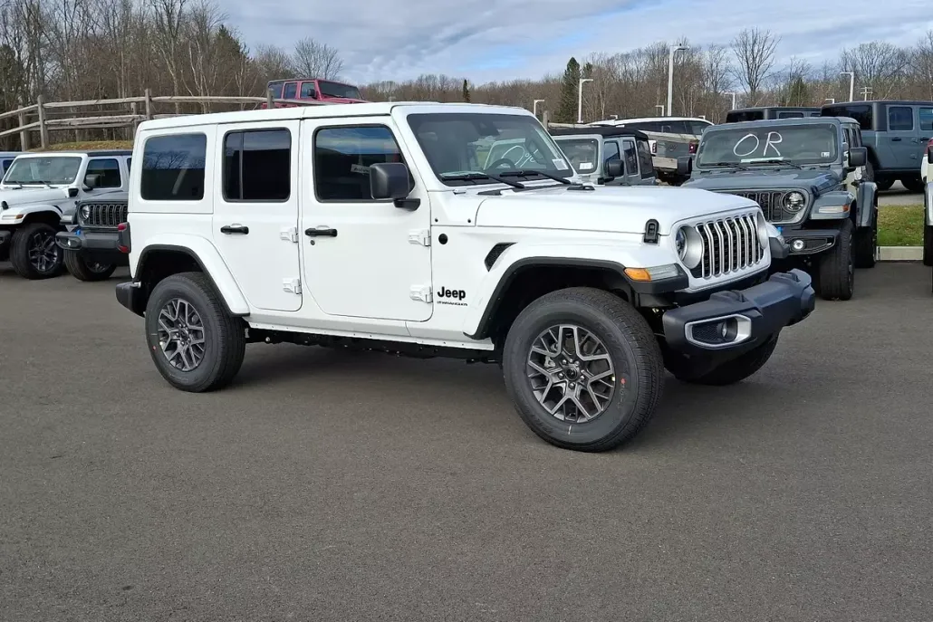 2025 Jeep Wrangler Sahara photo 1