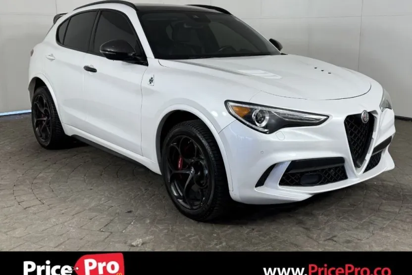 2021 Alfa Romeo Stelvio Quadrifoglio photo 1