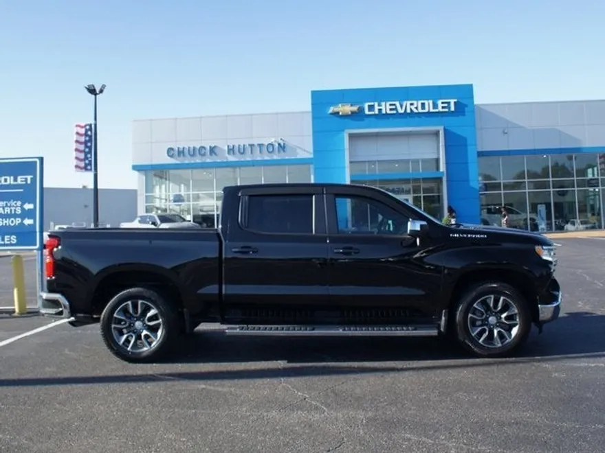 2023 Chevrolet Silverado 1500 LT photo 1