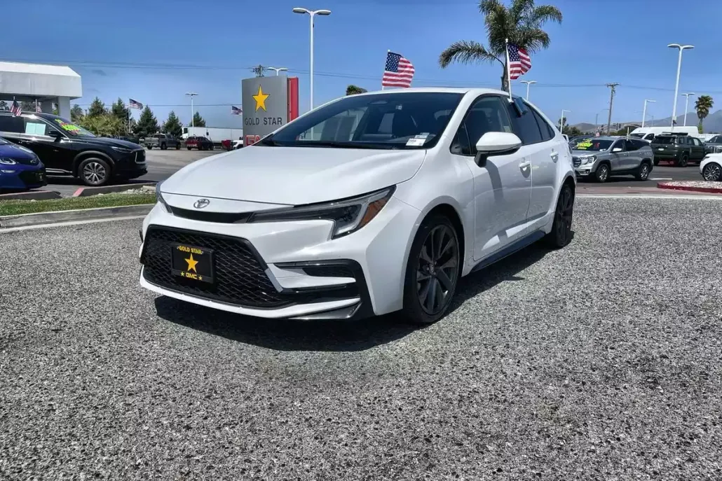 2024 Toyota Corolla SE Premium photo 1
