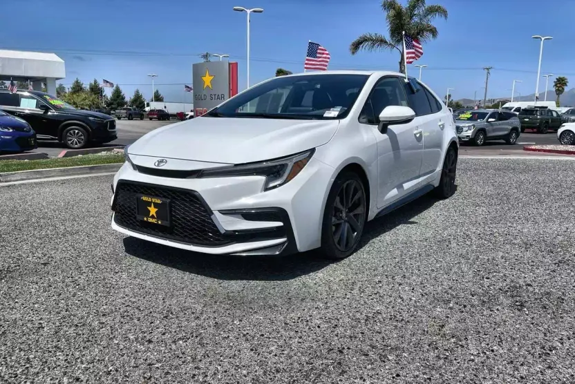 2024 Toyota Corolla SE Premium photo 1