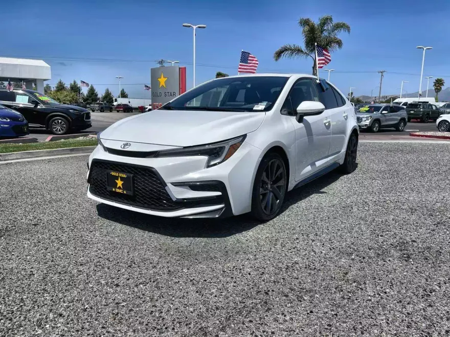 2024 Toyota Corolla SE Premium photo 1