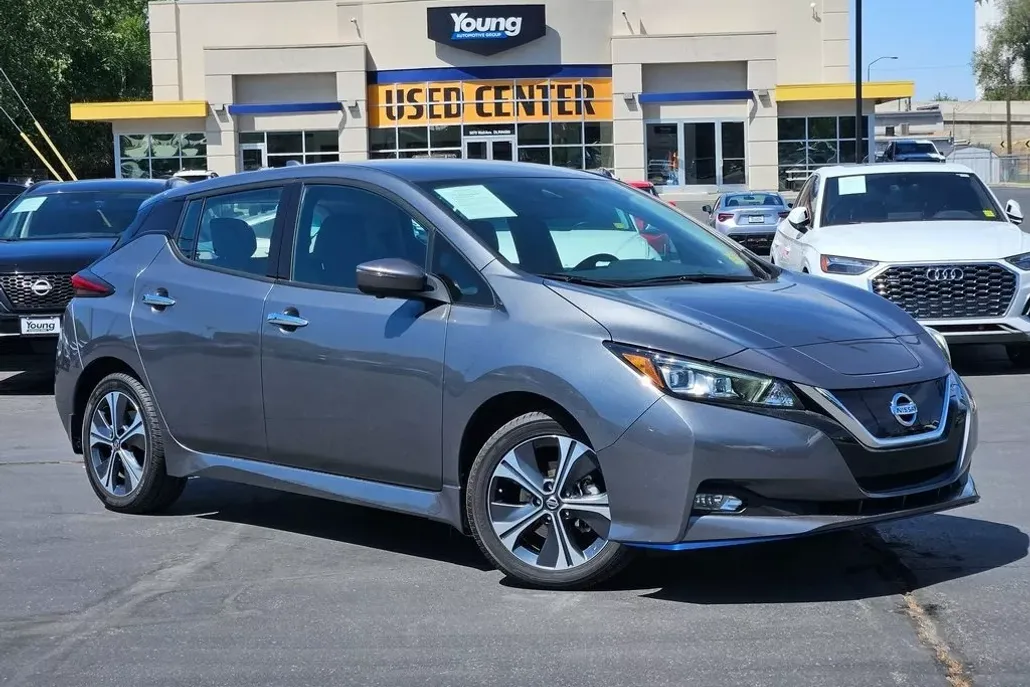 2022 Nissan Leaf SL Plus photo 1
