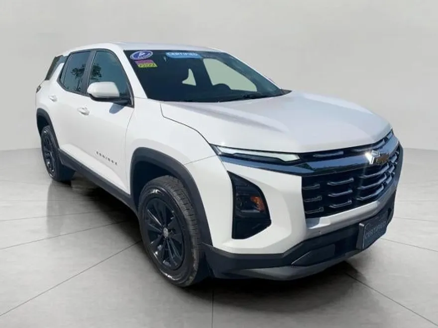 2025 Chevrolet Equinox LT photo 1
