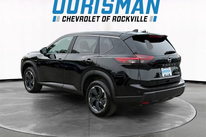 2024 Nissan Rogue SV photo 1