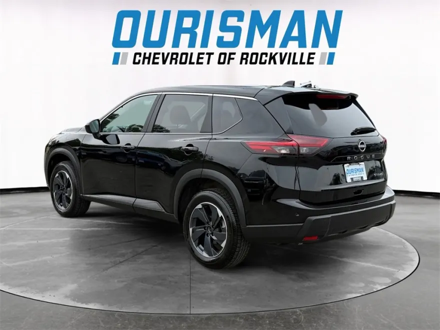 2024 Nissan Rogue SV photo 1