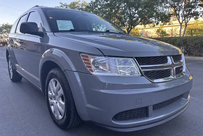 2020 Dodge Journey SE Value photo 1