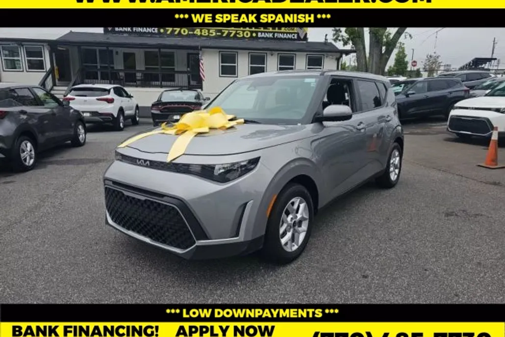 2025 Kia Soul LX photo 1