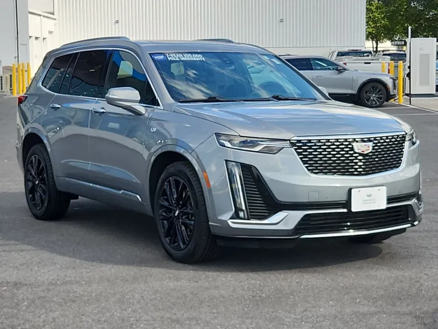 2024 Cadillac XT6 Luxury photo 1