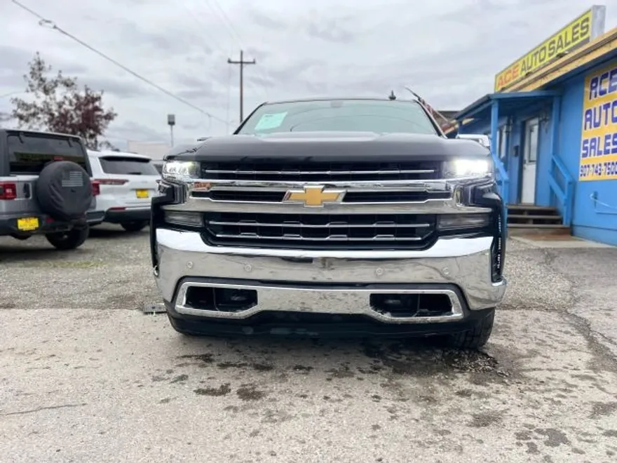 2019 Chevrolet Silverado LTZ photo 1