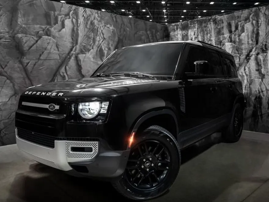 2022 Land Rover Defender S photo 1