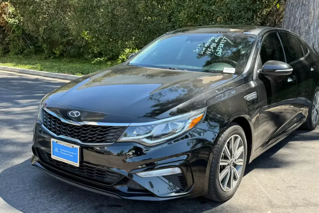 2019 Kia Optima LX photo 1
