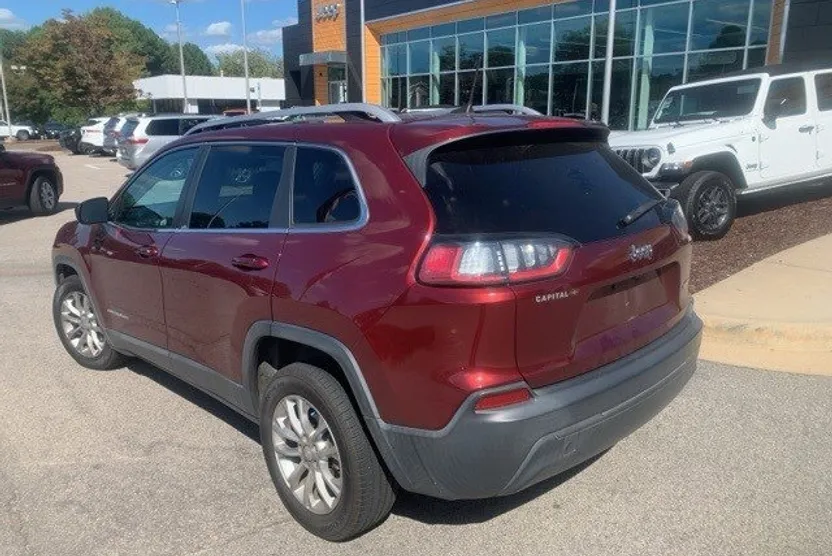 2019 Jeep Cherokee Latitude photo 1