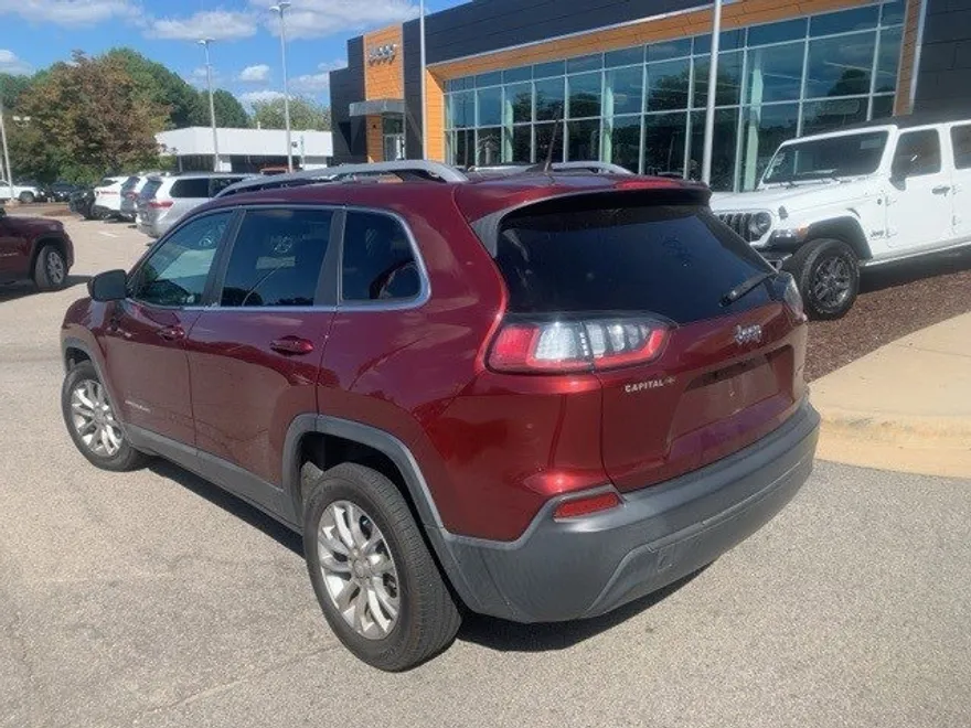 2019 Jeep Cherokee Latitude photo 1